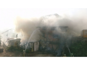 Pendik’te Yangın Paniği