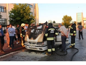 Otomobil Alev Alev Yandı