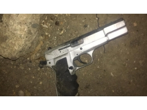 Polis Ruhsatsız Silaha Geçit Vermiyor