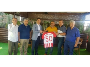 2.lig Yolunda Nevşehir Takımına Sahip Çıkıyor