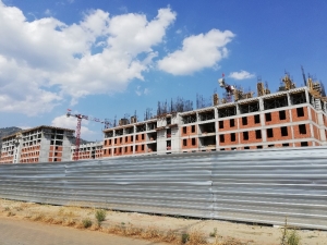 İnşaattan Düşen İşçi Ağır Yaralandı