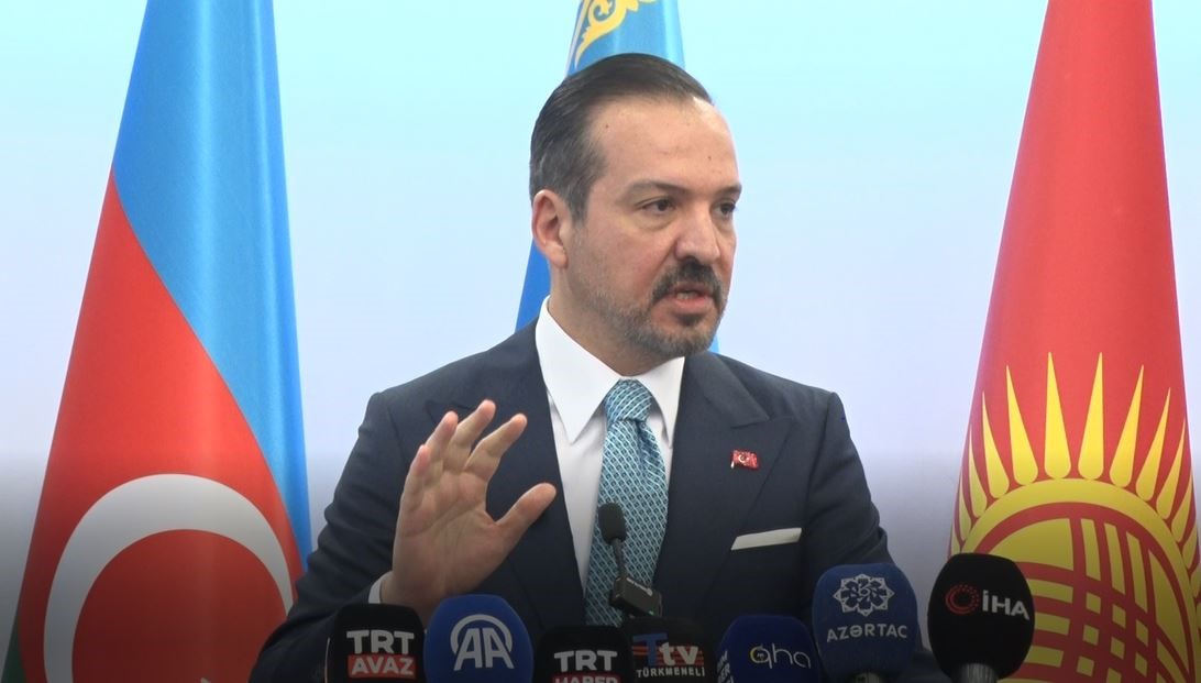 ak-parti-genel-baskan-yardimcisi-zorlu-toplantilarimizda-birbirimizin-dillerini-konusarak-anlasmayi-bir-kural-haline-getirelim