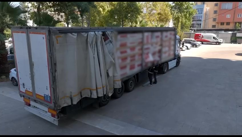 izolasyon-malzemesine-gizlenmis-5-milyon-adet-kacak-sigara-ele-gecirildi