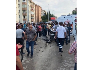 Başkentte Ticari Araçla Otomobil Çarpıştı: 6 Yaralı