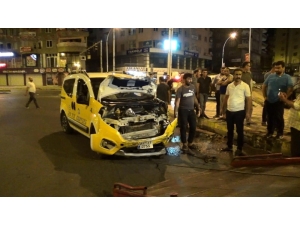 Diyarbakır’da Trafik Kazası: 2 Yaralı