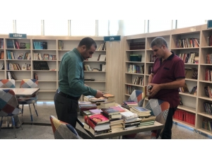 İstanbul’dan Siirt’te 400 Kitap Gönderildi