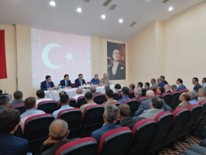 Vali Öksüz, Muhtarlarla Bir Araya Geldi