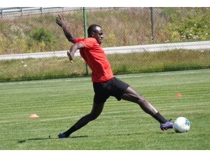 Gençlerbirliği’nin Yeni Transferi Zargo Toure, Bolu Kampına Katıldı
