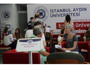 Üniversite Adaylarına Uyarı: "Seçeceğiniz Meslek Sadece Bugünün Mesleği Olmasın"