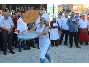 Hatay’da ‘Künefe Atma’ Yarışması Gerçekleşti