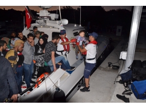 İzmir’de 42 Düzensiz Göçmen Yakalandı