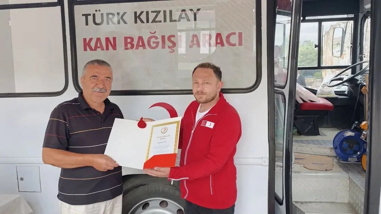 38-kez-kan-bagisladi-altin-madalyayla-onurlandirildi