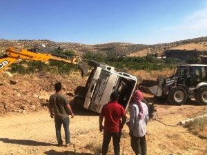 Sondaj Yapan Kamyon Devrildi