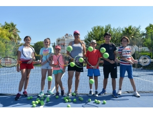 Muratpaşa’da Genç Raketler Yetişiyor