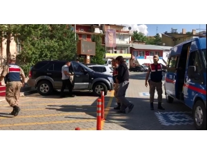 Kablo Hırsızı 4 Kişi Yakalandı