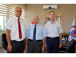 Ziraat Fakültesinde Dekanlık Devir Teslim Töreni Gerçekleştirildi