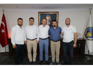 Chp’li Başkanlardan Cumhurbaşkanına Küfürlü Paylaşımlara Tepki