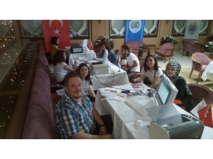 Avrasya Üniversitesi Tercih Danışma Merkezi’nde Öğrencilere Hizmet Veriyor