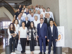 Sarıeroğlu Adana Çiftçisiyle Buluştu