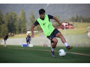 İstikbal Mobilya Kayserispor’da Genç Futbolcu Nurettin Göz Dolduruyor