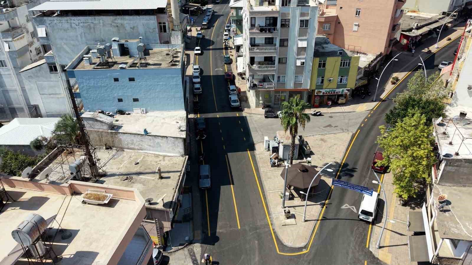 anamur-da-3-cadde-sicak-asfaltla-yenilendi