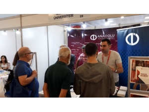Ankara Üniversite Tercih Fuarı’nda Anadolu Üniversitesi’ne Yoğun İlgi
