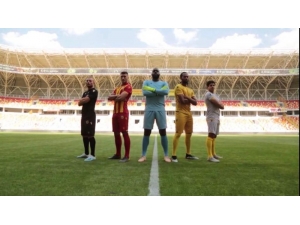 Yeni Malatyaspor’da Kayısılı Forma Tanıtımı