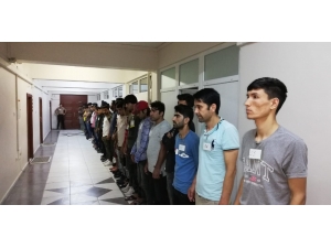 Aksaray’da 110 Kaçak Göçmen Sınır Dışı Edildi