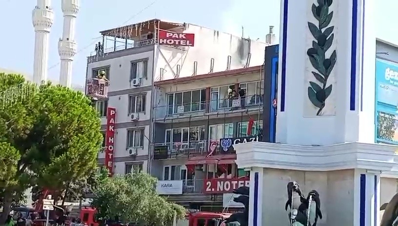 gemlik-de-pasajin-catisinda-yangin-panigi