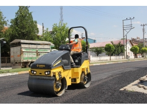 Şuhut’ta Sıcak Asfalt Çalışmaları