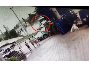 3 Kişinin Öldüğü Kaza Kamerada