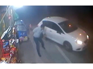 Ölümden Döndü, Arkadaşını Ve Çocuklarını Son Anda Kurtardı