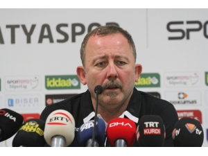Sergen Yalçın: “Dezavantajlı Bir Skor Ama Elenmeyecek Bir Takım Değil”