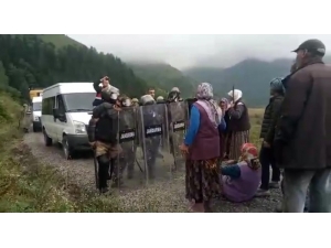 Gümüşhane’de Köylüler İle Jandarma Arasında Yayla Yolu Gerginliği