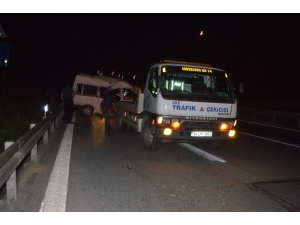 Hasdal - Okmeydanı Bağlantı Yolunda Kaza: 3 Yaralı