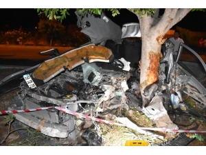 Otomobil İkiye Bölündü