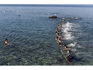 Yıldız Takım Antrenmanı Denizde Yaptı