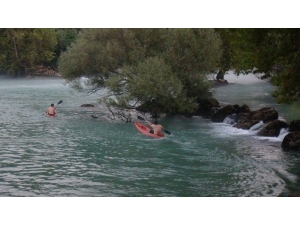 Manavgat Irmağı’nda Kaybolan Gencin Cesedine 12 Saat Sonra Ulaşıldı