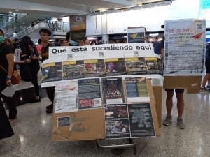 Hong Kong’da Protestolar Havaalanına Sıçradı