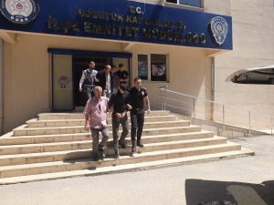 Bu Defa Suçüstü Yakalandılar