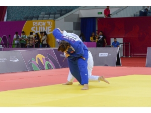 Eyof 2019’da Milli Judocu Hilal Öztürk Altın Madalya Kazandı