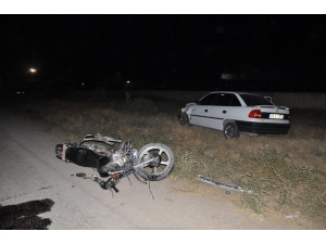 Kahramanmaraş’ta Motosiklet İle Otomobil Çarpıştı: 1’i Ağır 2 Yaralı
