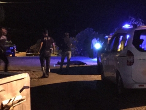 Kuşadası’nda Roman Bir Gencin Bıçakla Öldürülmesinin Ardından Ortalık Karıştı