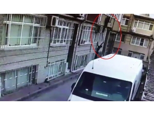 Örümcek Adamı Aratmayan Hırsız Önce Kameraya Sonra Polise Yakalandı