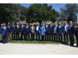 Bakan Turhan: "İstanbul’dan İzmir’e 3 Buçuk Saatte Ulaşma İmkanı Olacak"