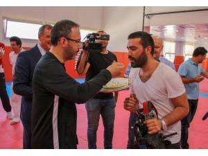 Bakan Kasapoğlu: “Performans Noktasında Çok Güzel Neticeler Alıyoruz”