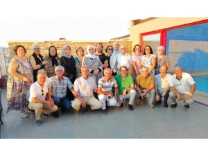 53 Yıllık Okullarının İsmini Geri İstediler