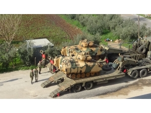 Suriye Sınırına Tank Sevkıyatı Sürüyor