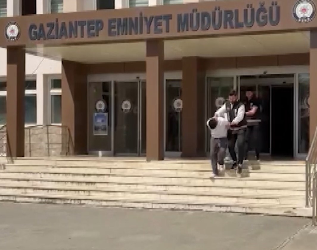 gaziantep-te-is-yeri-kursunlama-ve-yagma-suphelisi-2-sahis-tutuklandi