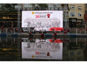 Alper Potuk’dan Eskişehirspor’a 100 Bin Lira Bağış